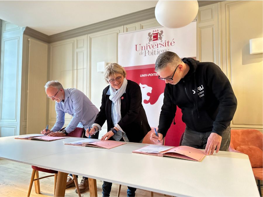 Signature d'une convention de partenariat avec l'Université de Poitiers